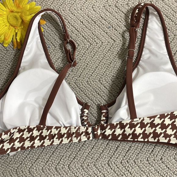 (NEW) CUPSHE Brown and White Bikini Top - Picture 5 of 9